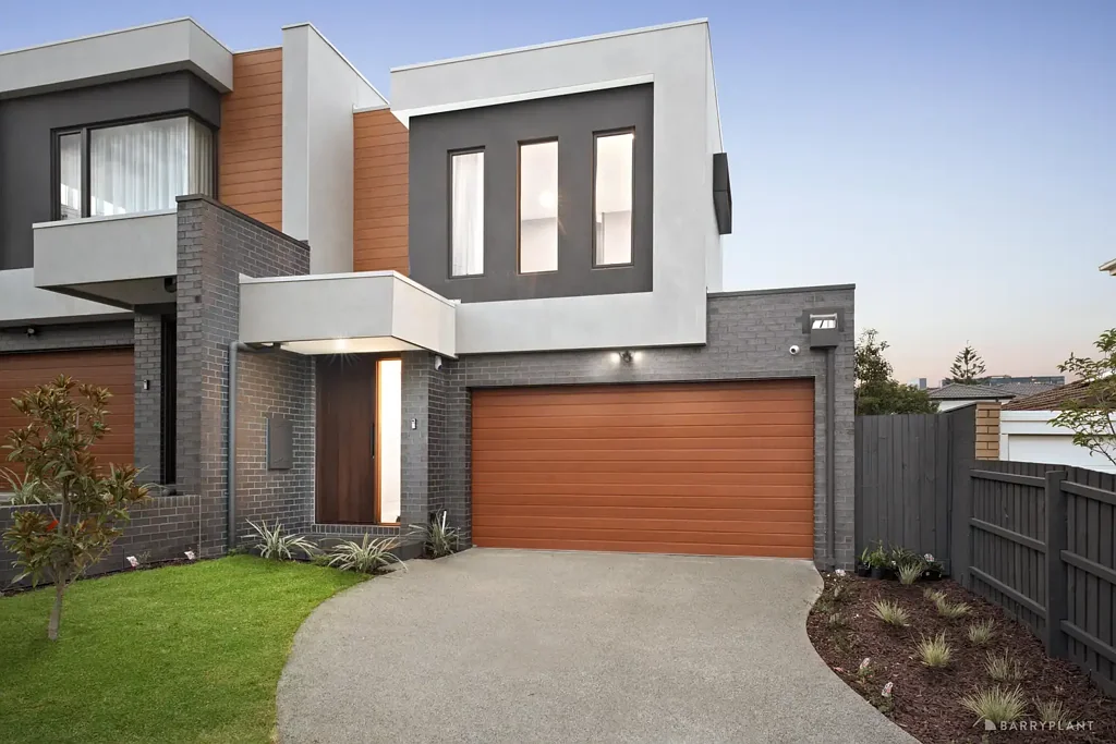 Doncaster 4कमरा Architectural Luxury with Bespoke Finishes
