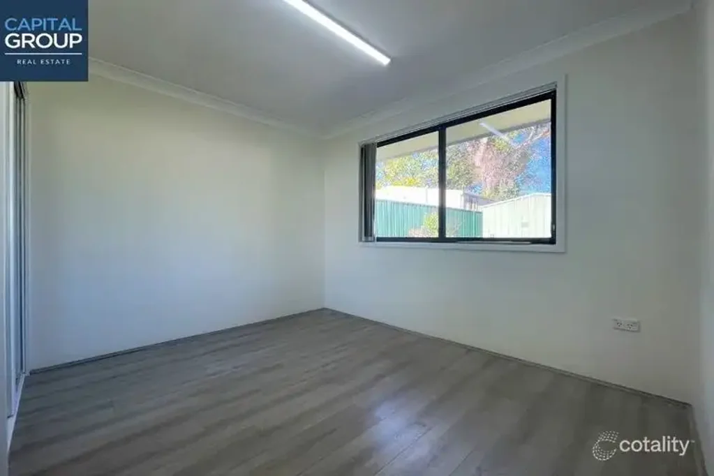 House in Convenient Minto Location | Water & Electricity Included!