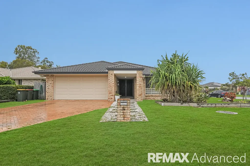 24-26 Sandheath Place, Ningi, QLD 4511