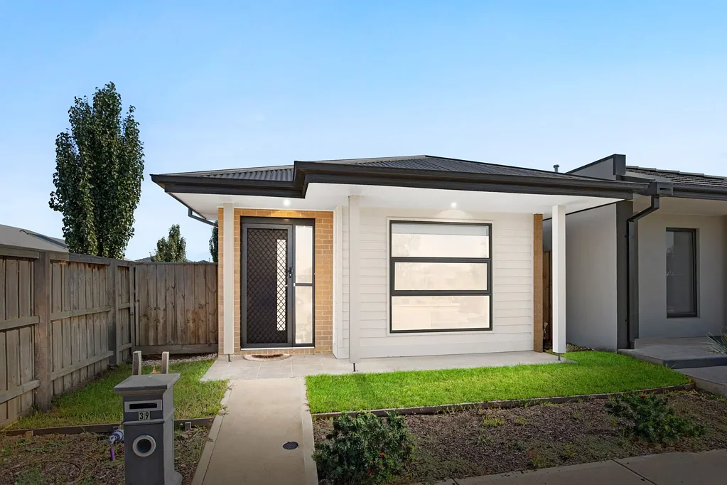 39 Mansfield Drive, Werribee, VIC 3030