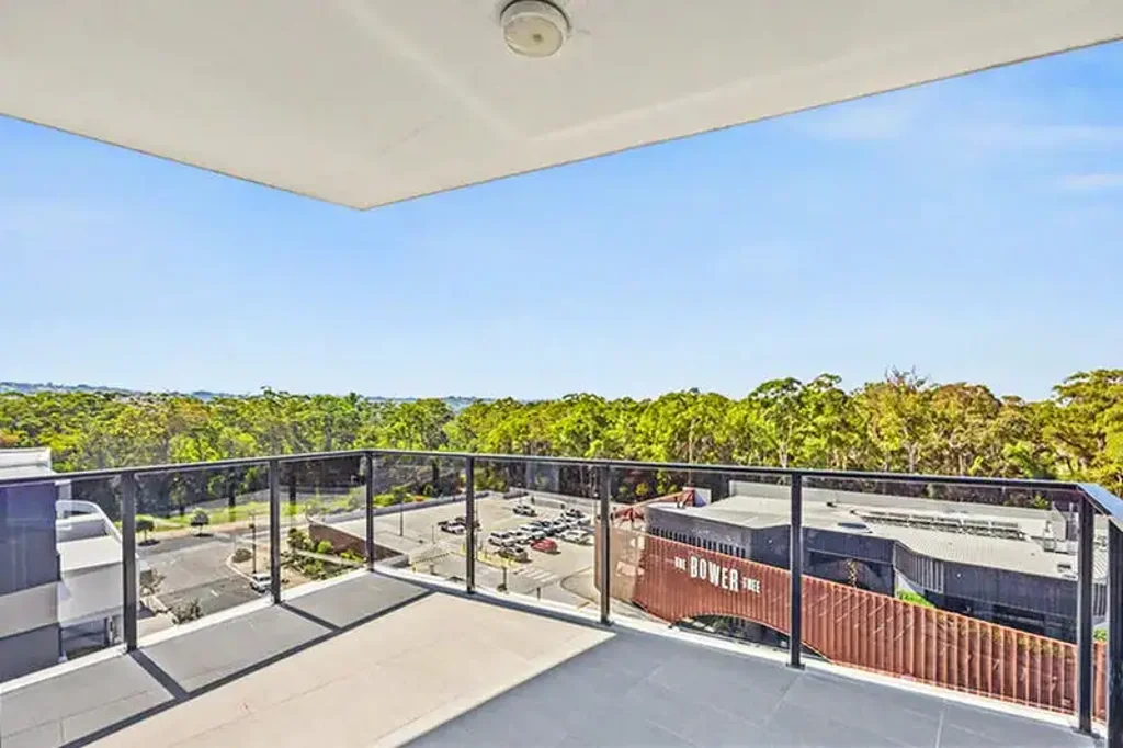 Sippy Downs 2房  A Rare Top-Floor Retreat with Panoramic Northerly Views