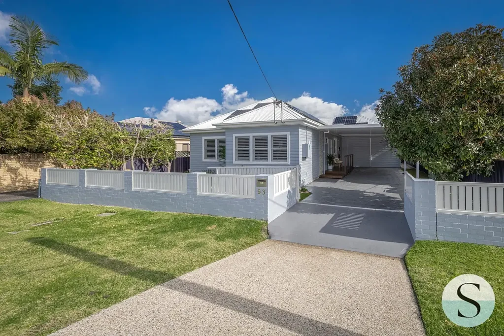 Belmont 4房  Hotspot Location, Belmonts Most Desirable Locale On The Flat by The Lake, Cottage Charm With Contemporary Renovation Extension & Pool