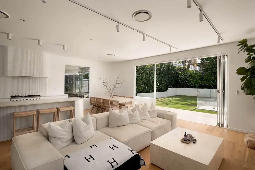 Hendra 5 Bedroom Revitalised Character and Architectural Family Elegance