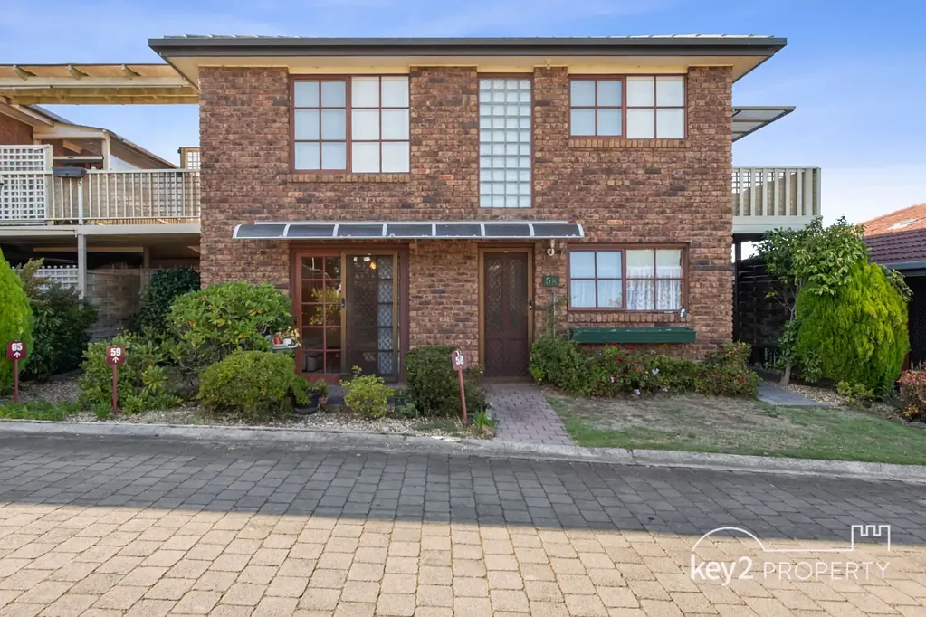 Prospect Vale 2部屋 Enjoy the Ease of Village Living!!!
