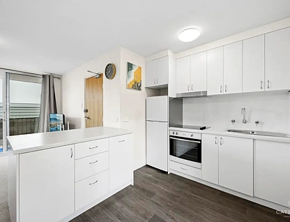 2/80 Howard Avenue, Dee Why, NSW 2099, 2 कमरे, 1 बाथरूम, Unit