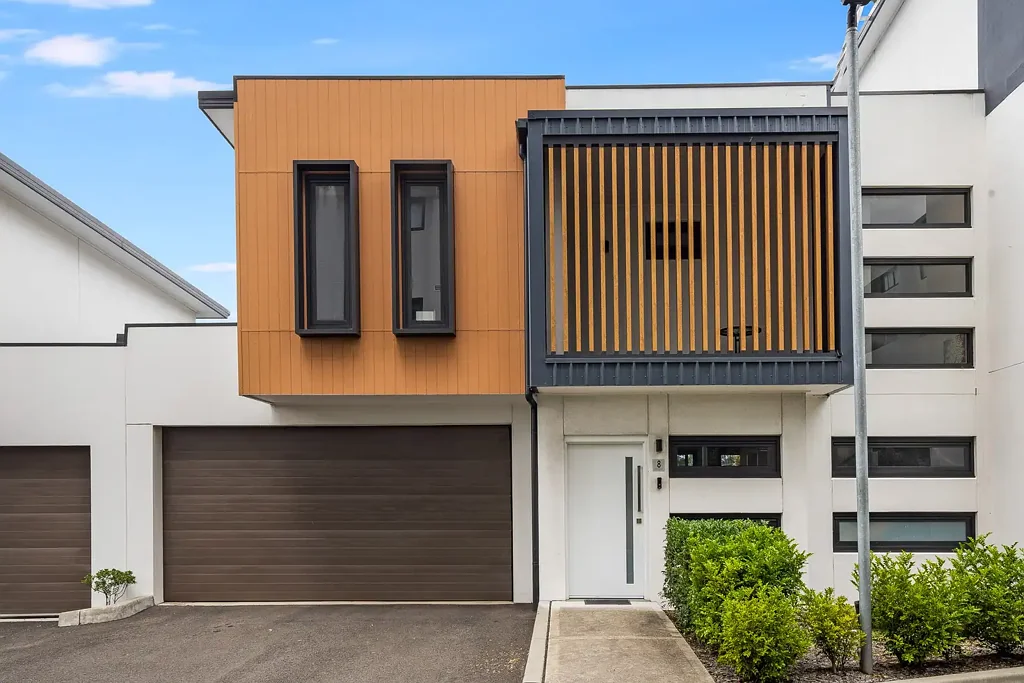 8/24 Hillcrest Avenue, Greenacre, NSW 2190