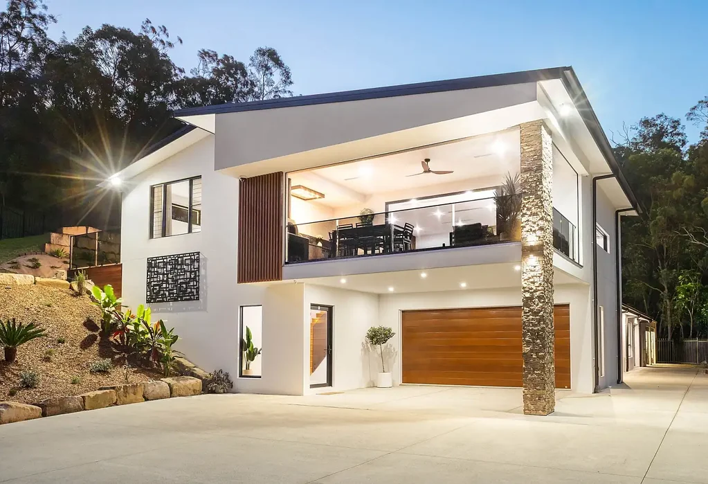 Parkwood 6 Bedroom Inner-City Acreage at its Finest