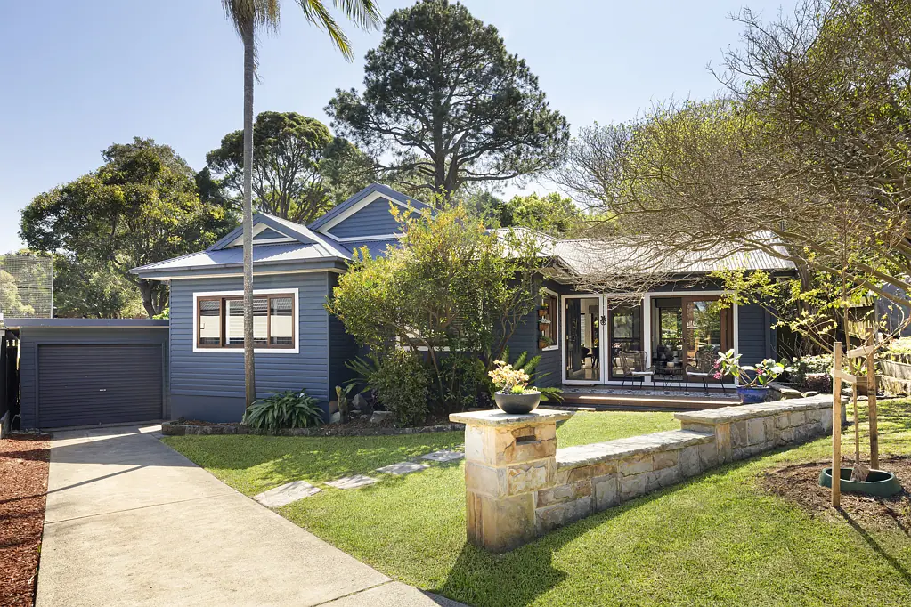 North Curl Curl 3Moenga Relaxed North Curl Curl living with sunshine, space and privacy