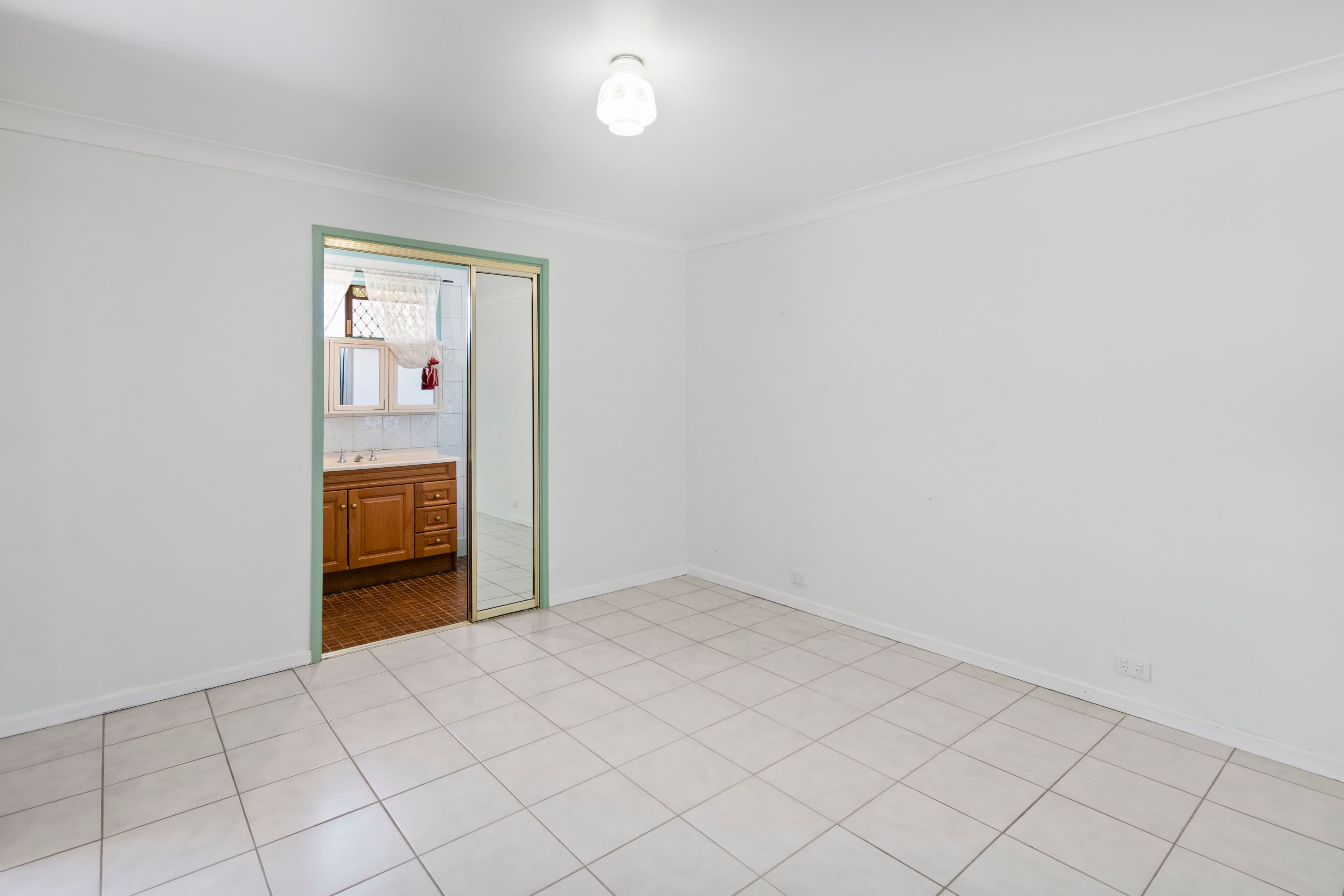 6 GOLDEN CR, SOUTHPORT QLD 4215, 0 غرف, 0 حمامات, House