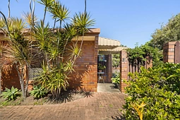 3/51 Sutton Street, Redcliffe