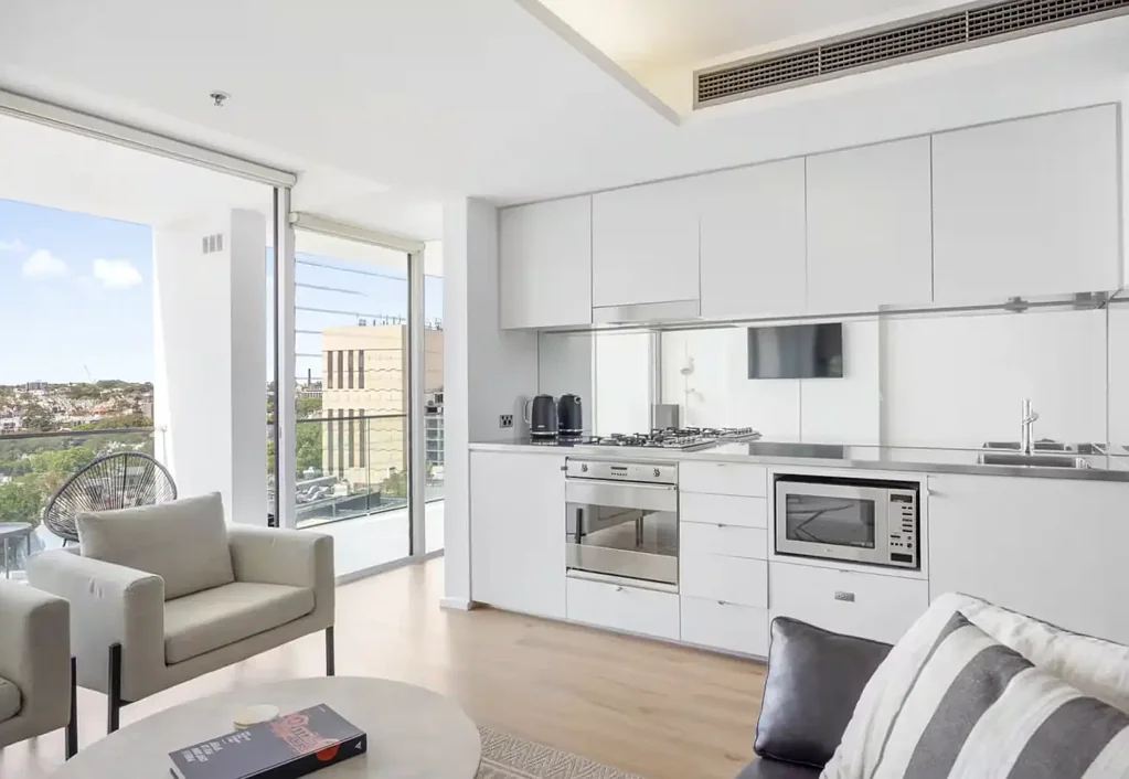 One bedroom apartment located within Top of the Town - Fully Furnished