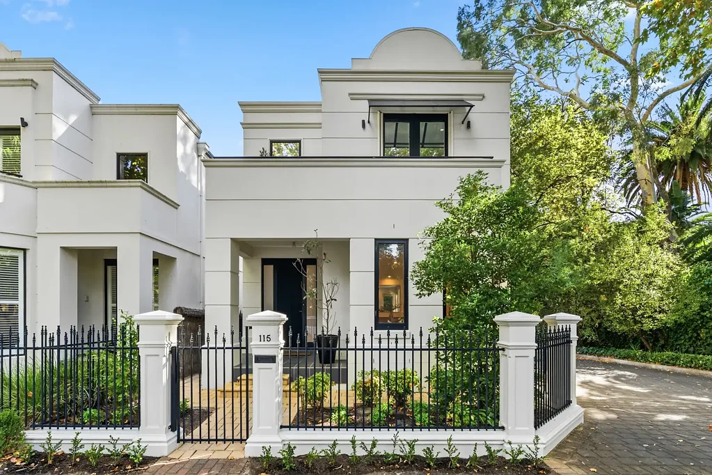 Norwood 3Kwarto A Noble Queen Street Retreat with Rare Space, Style & Security!