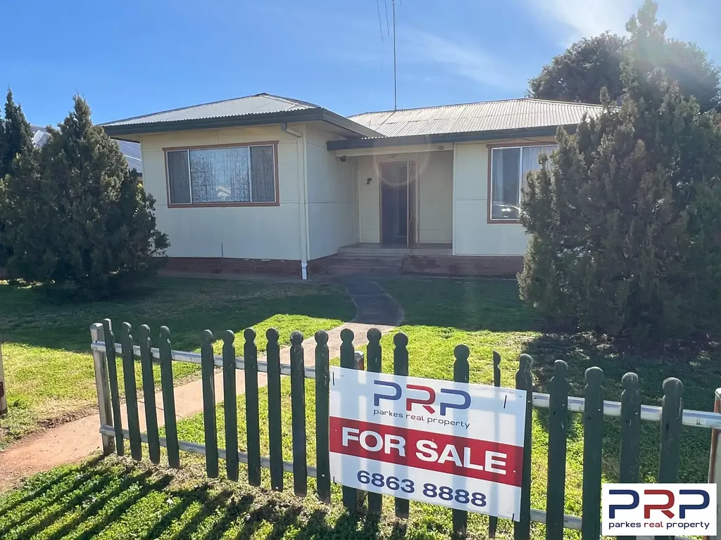 2 Kingsford Avenue, Parkes, NSW 2870