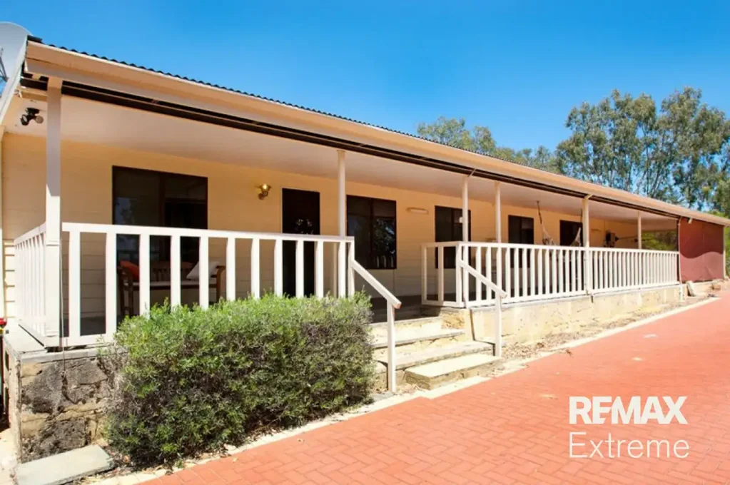 6 Fairway Court, Woodridge, WA 6041