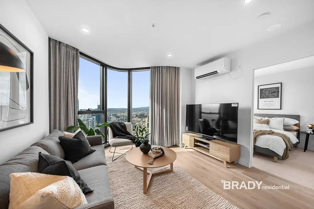 LUXURY APARMENT IN LUXURY BUILDING AT 380 MELBOURNE!