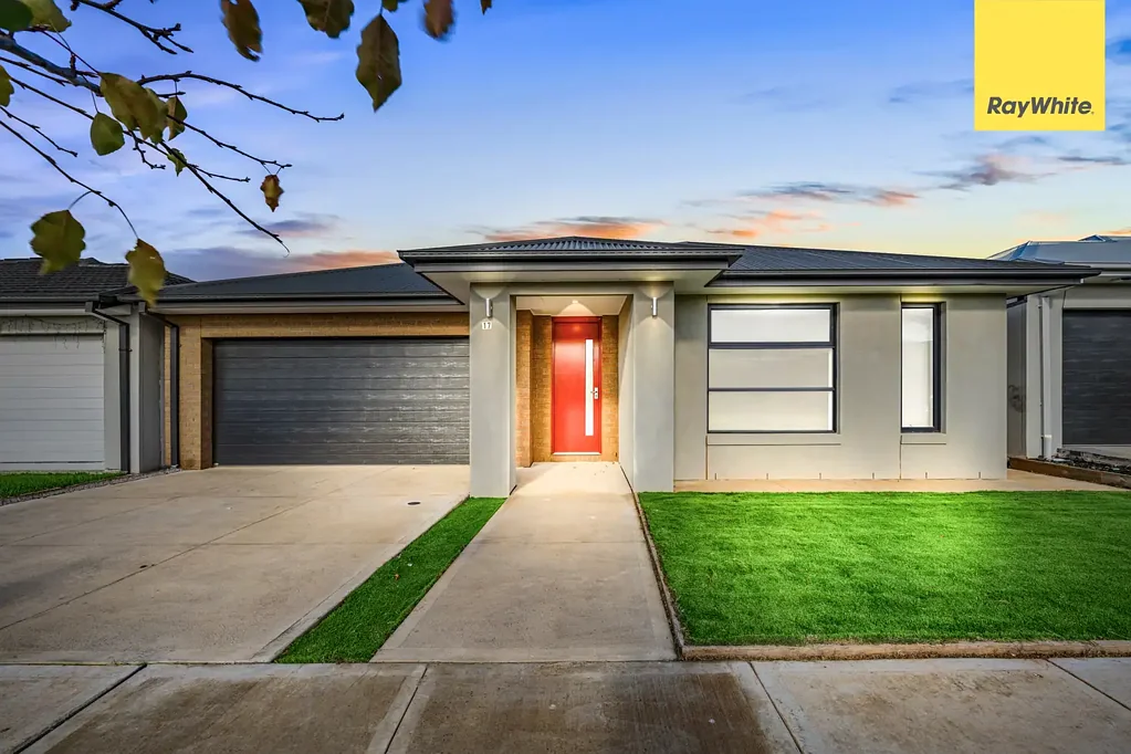 Weir Views 4Moenga Stylish Family Living in a Prime Weir Views Location