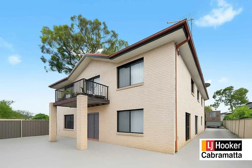 Spacious 8-Bedroom Home + Private Studio, In Prime Location