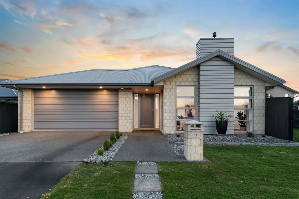 Stylish 3-Bedroom, 2-Bathroom Home with Double Garage in Sought-After Northwood