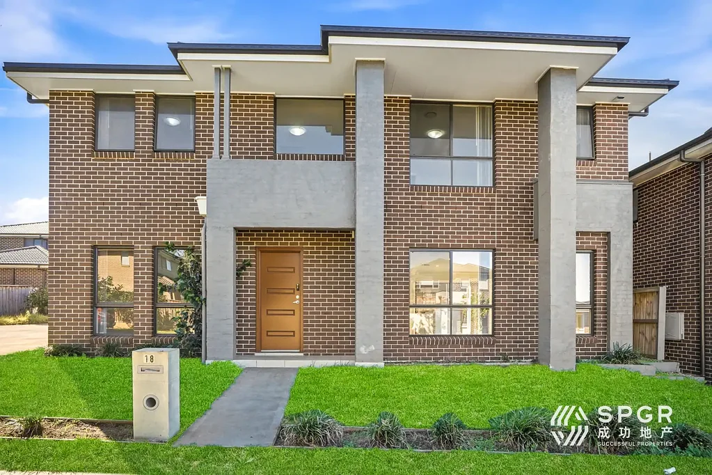 Oran Park 5房  Contemporary Family Excellence in a Prime Oran Park Setting