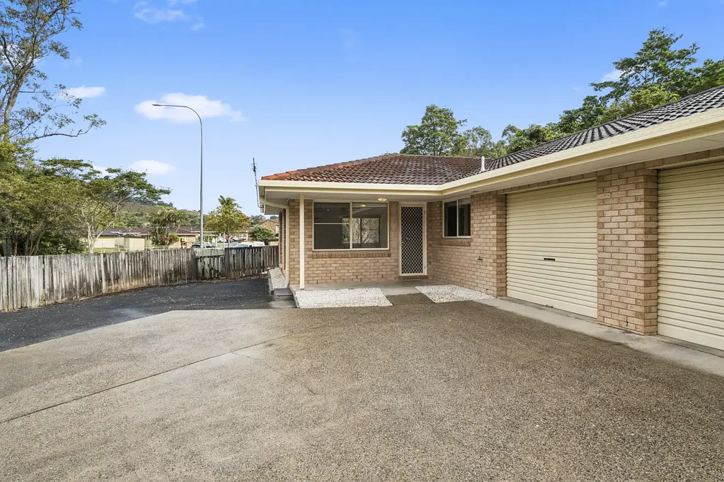 Spacious renovated 3 bedroom Villa in quiet location