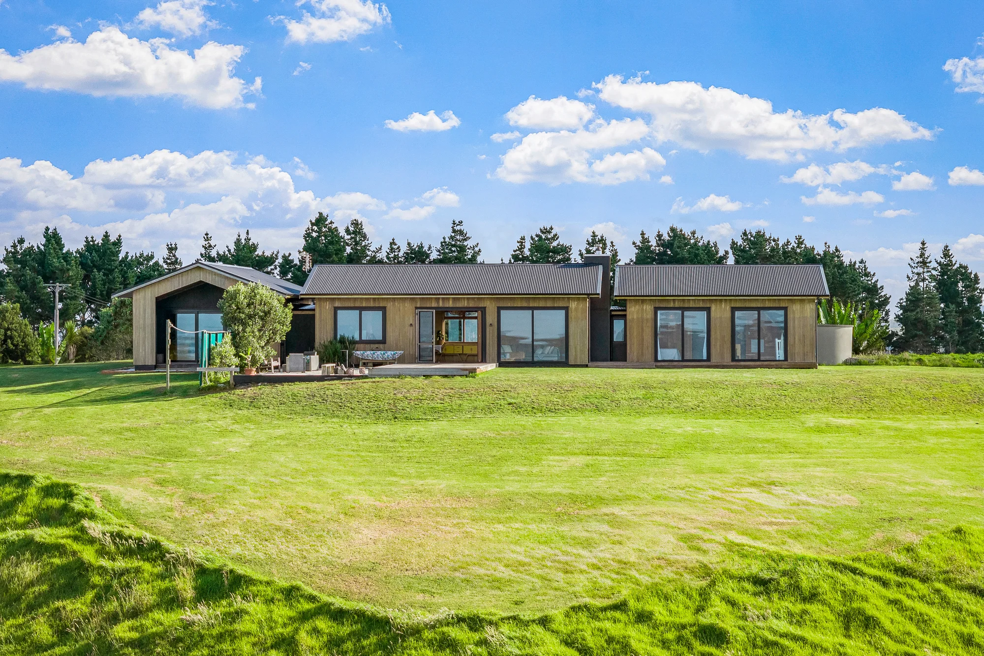 Kaipara Flats 4房  Architectural Excellence in a Truly Extraordinary Setting
