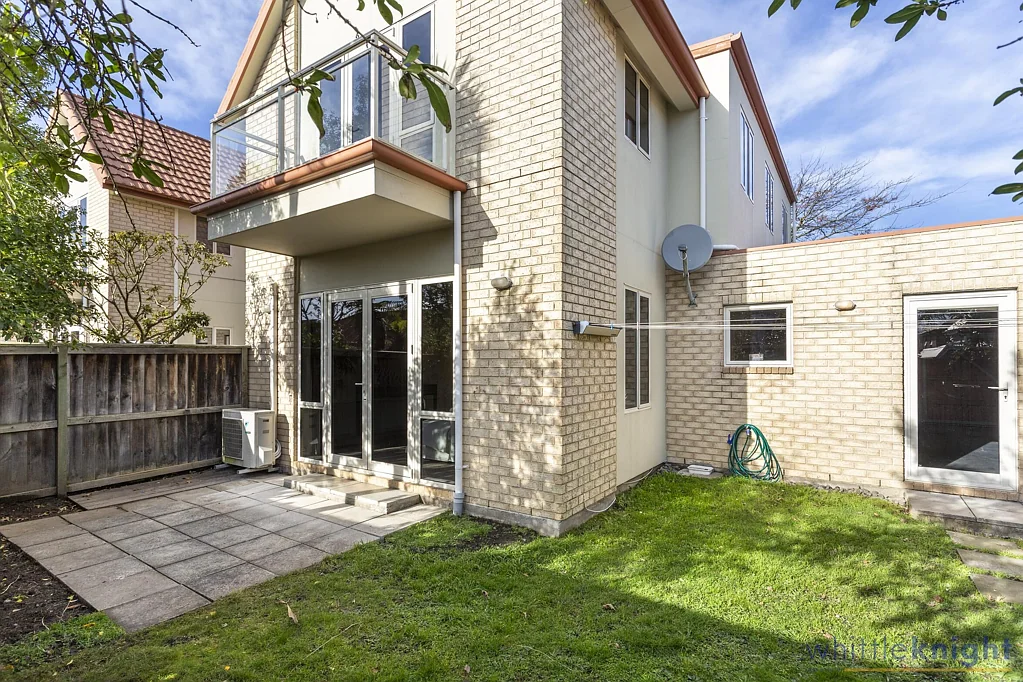 Riccarton 3 Bedroom Quality Home, Street Frontage & Double Garage