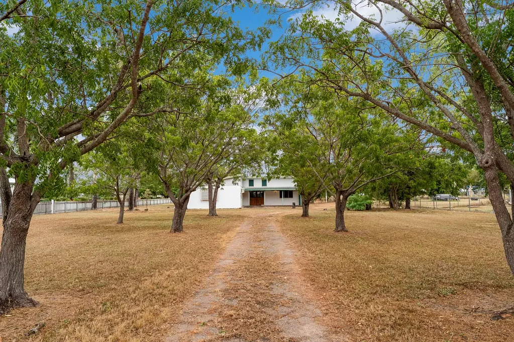 Rangewood 3Phòng ngủ Affordable Acreage Living with Unlimited Potential!