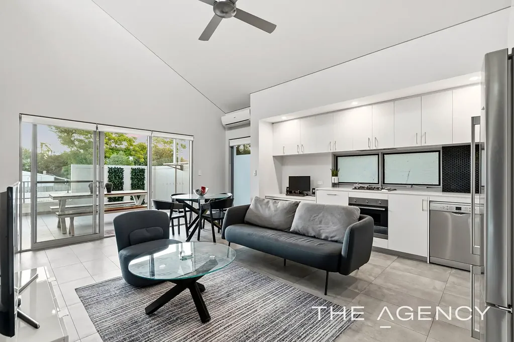 Perth 2 Bedroom City-Edge Living with a 9-Star Edge