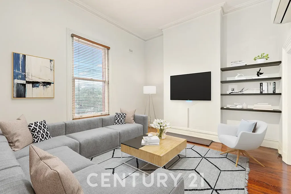 A unique 1 bedroom apartment in cosmopolitan South Melbourne