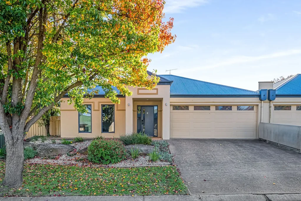 Mount Gambier 3Phòng ngủ Refined style, functional living, and a standout location