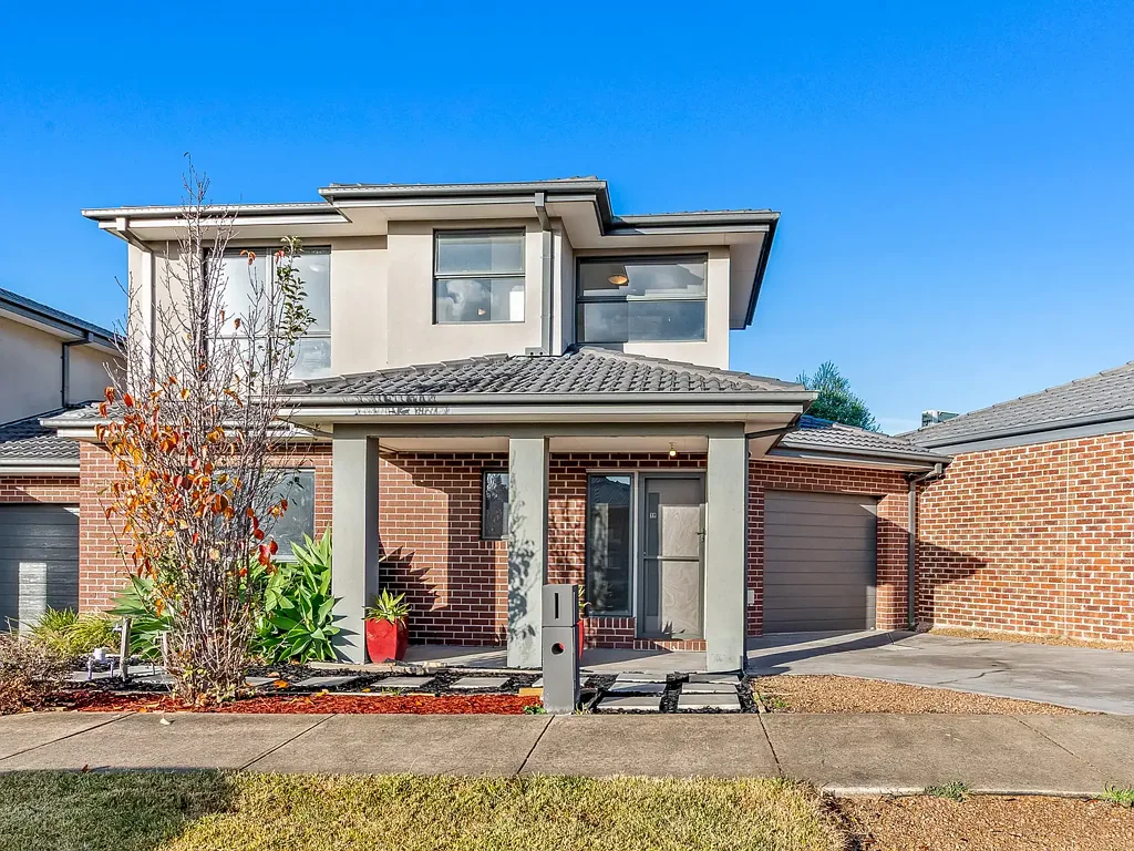 19 Paior Circuit, Epping, VIC 3076
