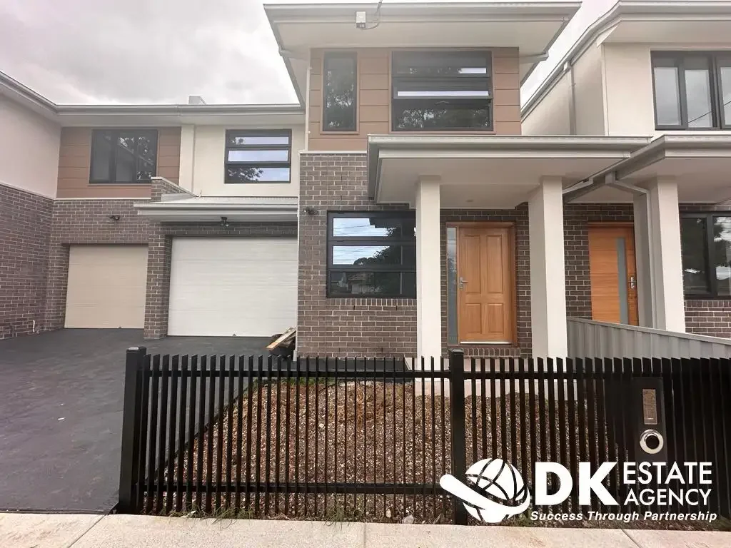 Modern Townhouse Living in a Convenient Location