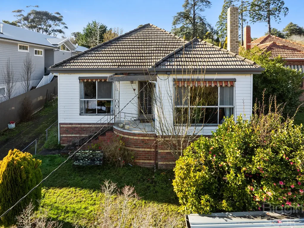 Daylesford 3chambre Charming Central Daylesford Renovator – Packed with Potential!