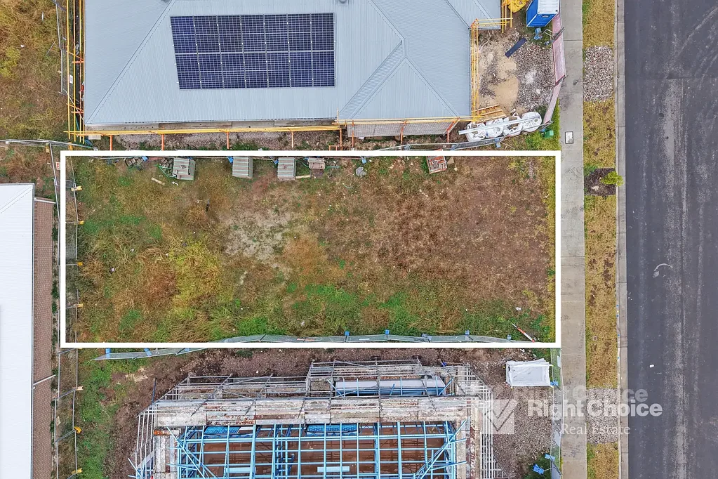 6 Hatter Circuit, Calderwood, NSW 2527