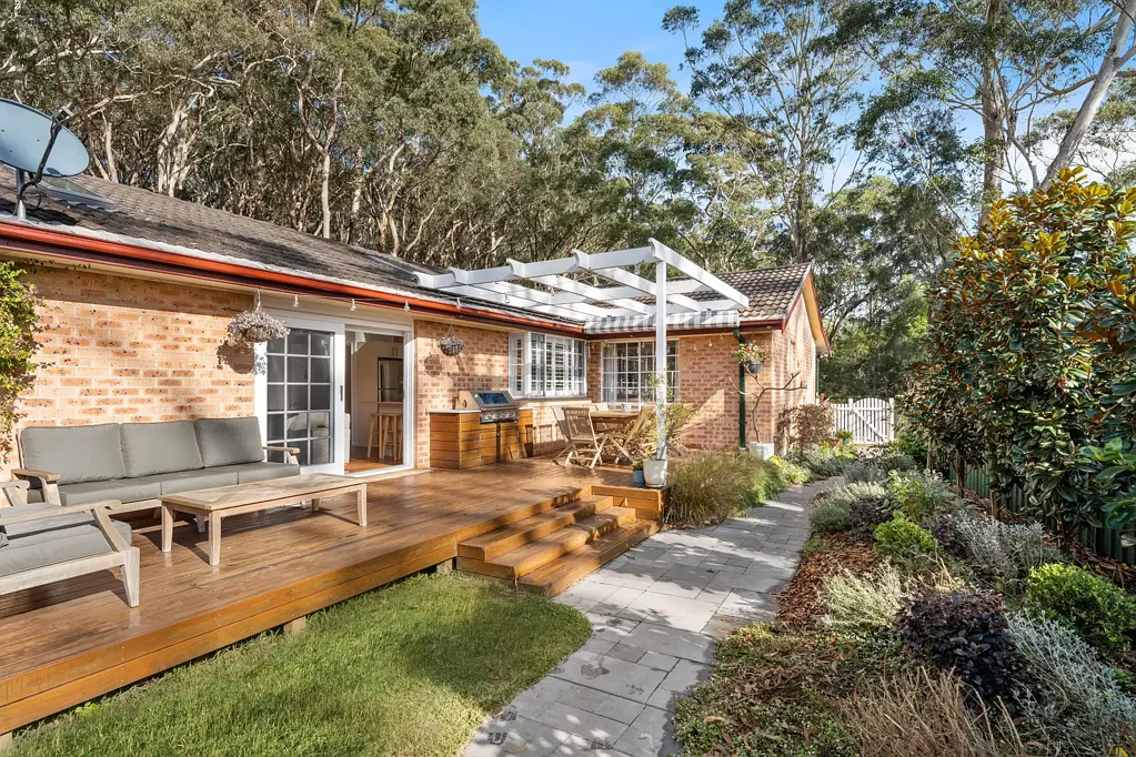 Helensburgh 4Zimmer Tranquil Family Retreat with Bush outlook & North-Facing Living