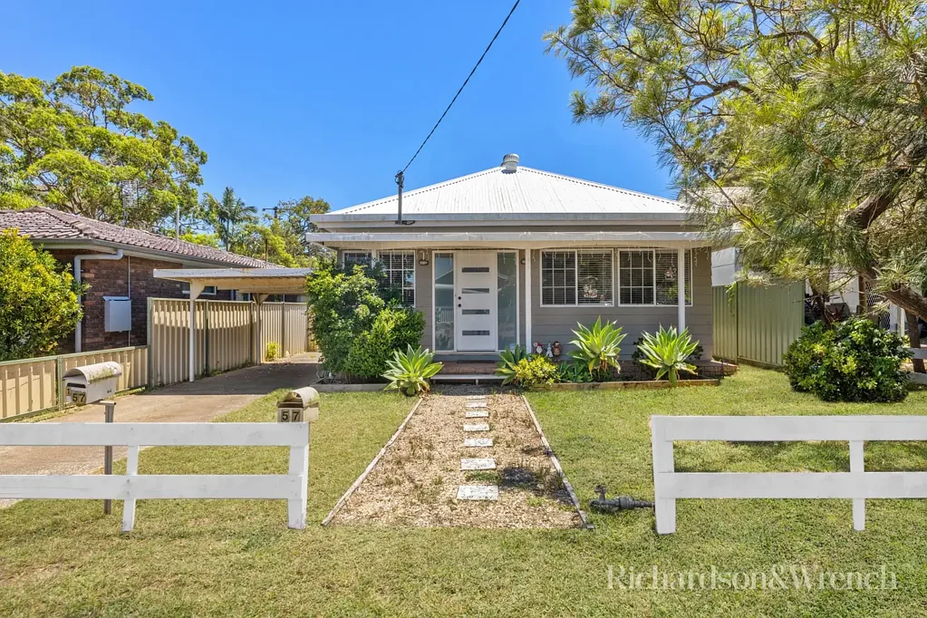 57 Adelaide Avenue, Umina Beach, NSW 2257