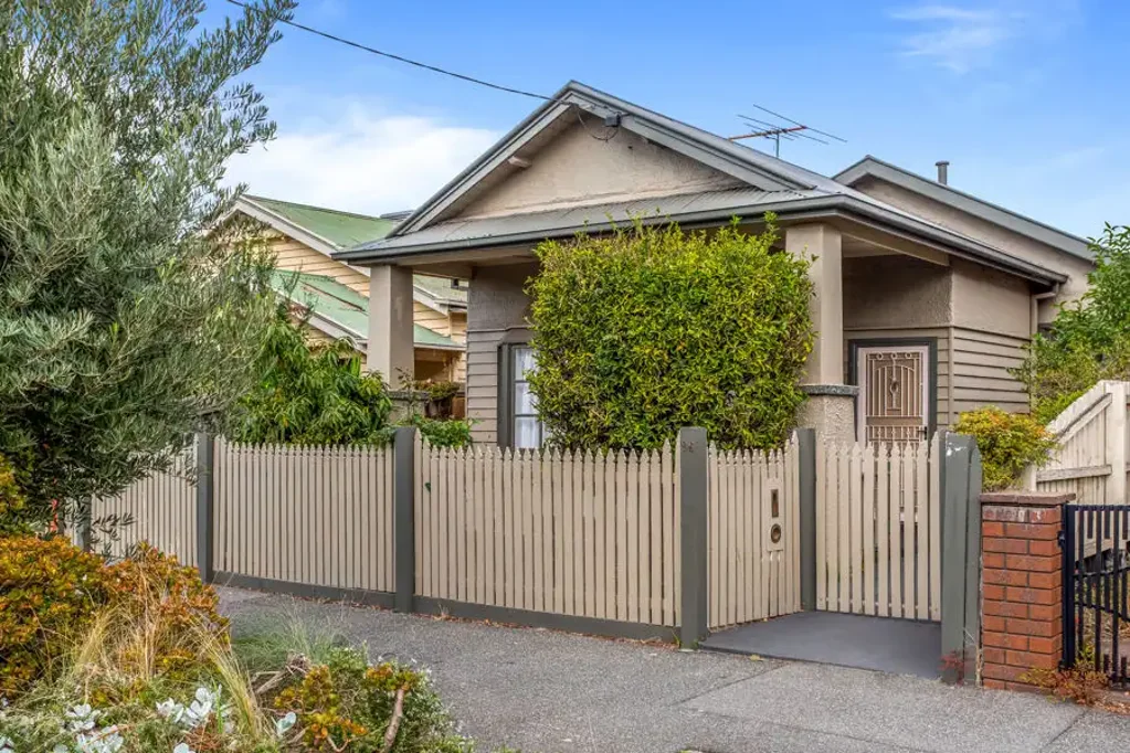 Brunswick 3 Bedroom Period Bijou with Modern Extension