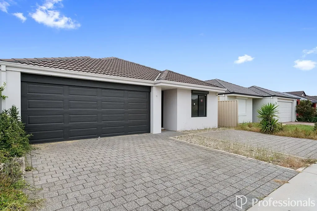 AMAZING LOCATION WITH LOW MAINTENANCE!