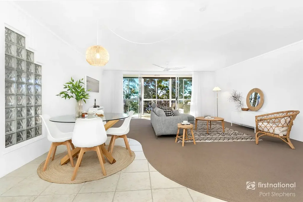Nelson Bay 3房  Surplus to Owner’s Needs – Motivated Sale! Spacious North-Facing Apartment with Water Views - GUIDE $1,100,000