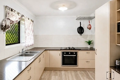 19 Marchant Street, Manoora, QLD 4870, 3 Bedrooms, 1 Bathrooms, House