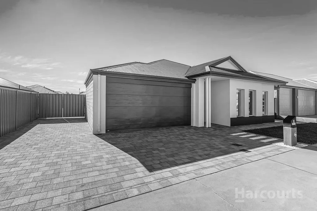 South Yunderup 6 Slaapkamer Under Offer by HARCOURTS Mandurah - Chelsea Bilsborow