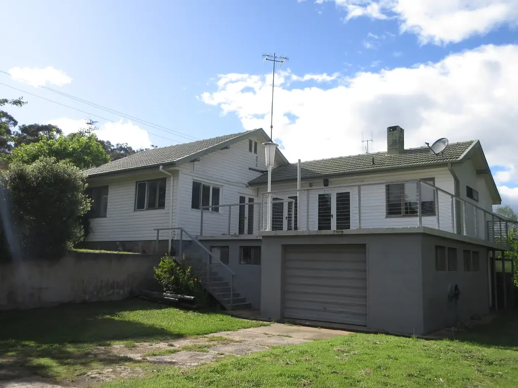 17 Creek Street, Cooma