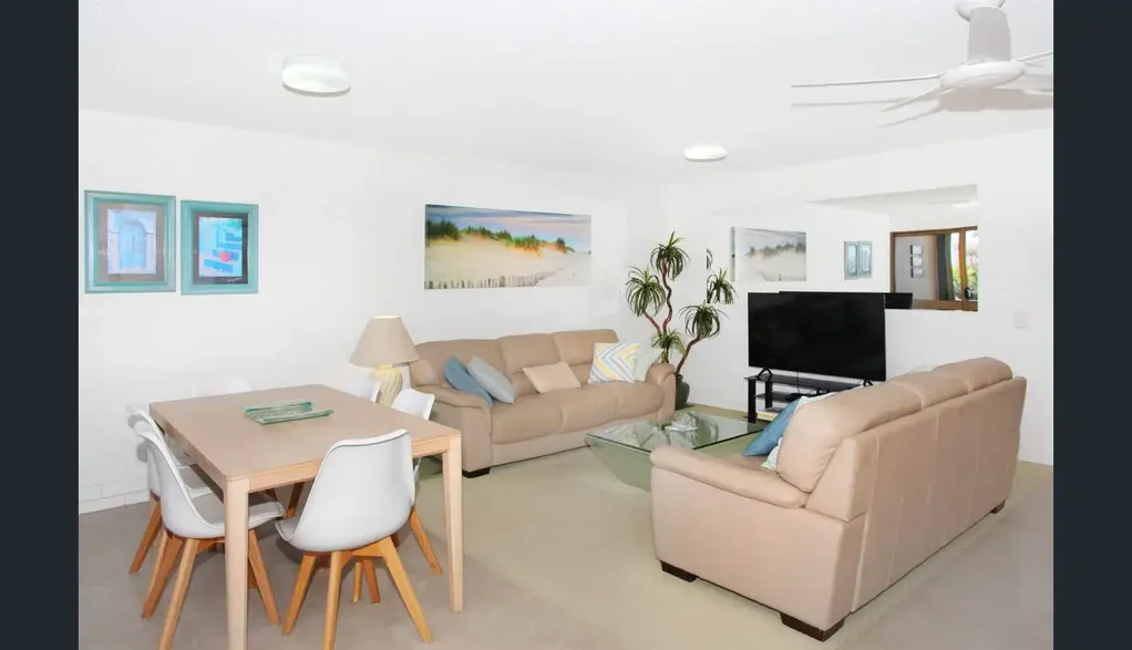 Furnished apartment with the ocean at your doorstep!