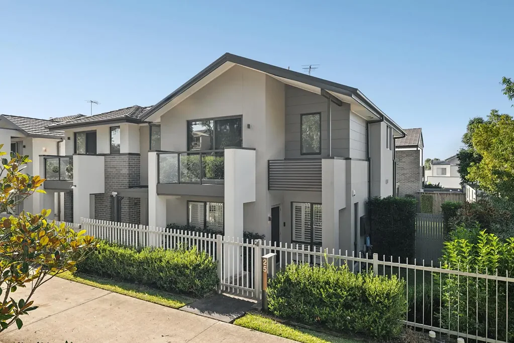 Moorebank 3બેડરૂમ Space & Privacy