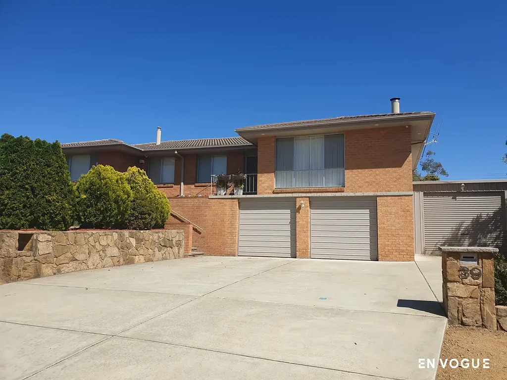 Stunning Family Home - 6 MONTH LEASE ONLY
