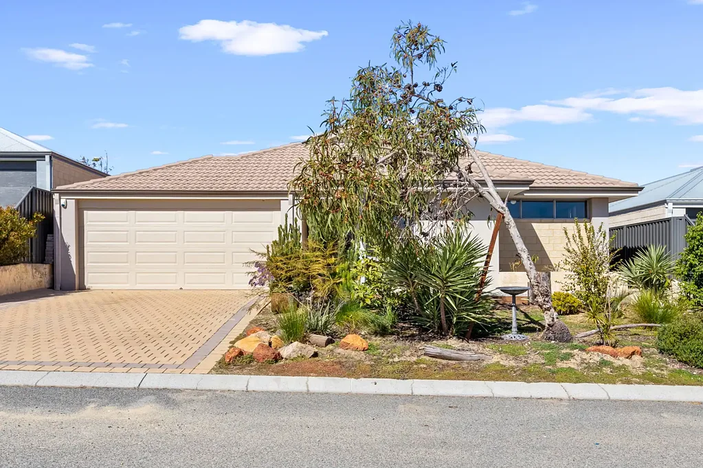 Eglinton 4房  Large Family Home, Competitively Priced for A Quick Sale!