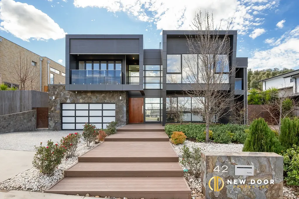 Denman Prospect 5ਬੈੱਡਰੂਮ Contemporary Family Living in the Heart of Denman Prospect!