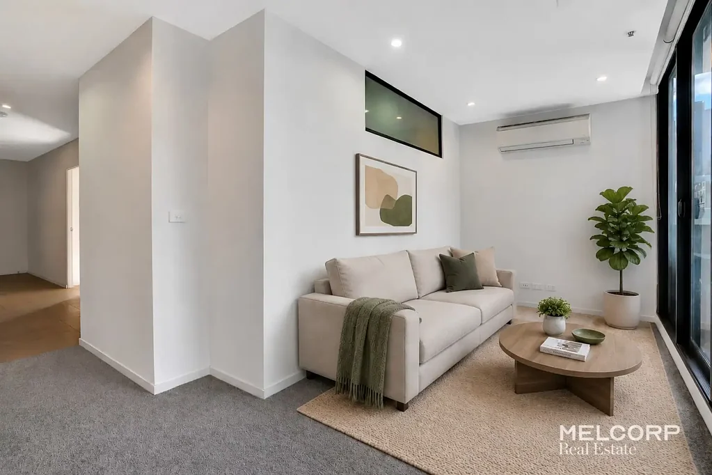 SPACIOUS TWO-BEDROOM AT MELBOURNE STAR - UNFURNISHED