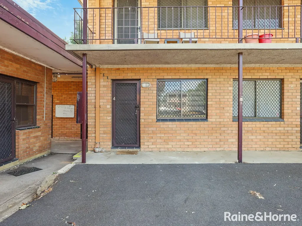 4/31 Seymour Street, Bathurst, NSW 2795