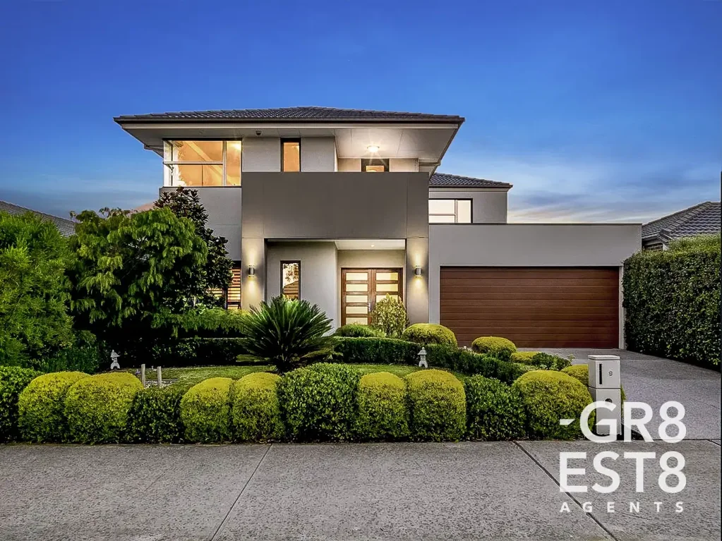 Cranbourne West 6房  Leo 📞 0434 929 184 "Exquisite Luxury Living"